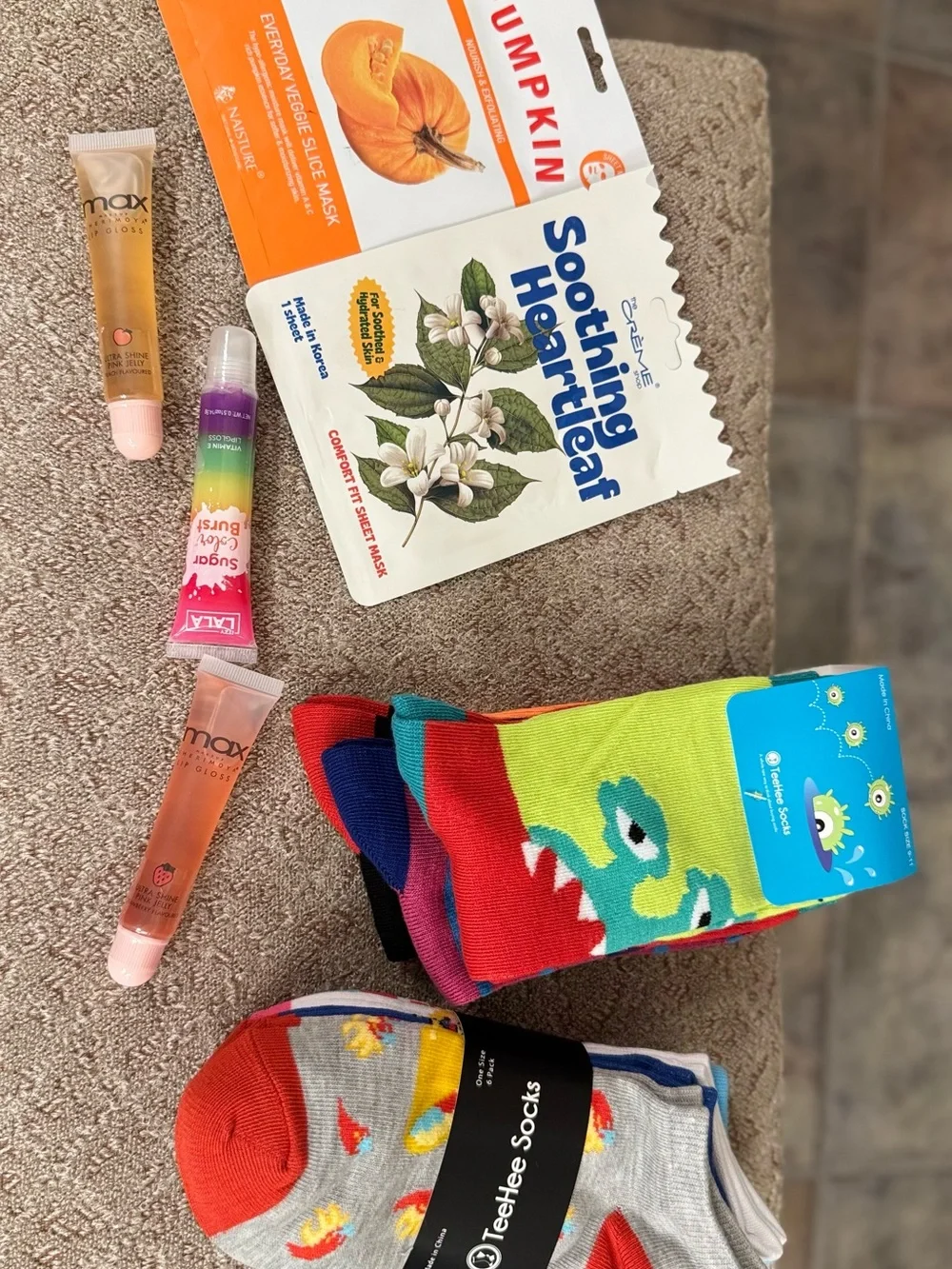Gift Basket with crew socks and low rise total 10 pairs of Socks
